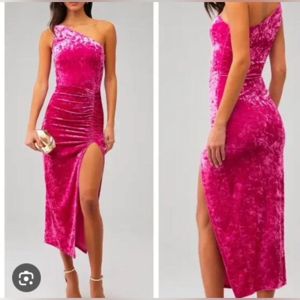 SAYLOR Fuchsia One-Shoulder Velvet Dress
